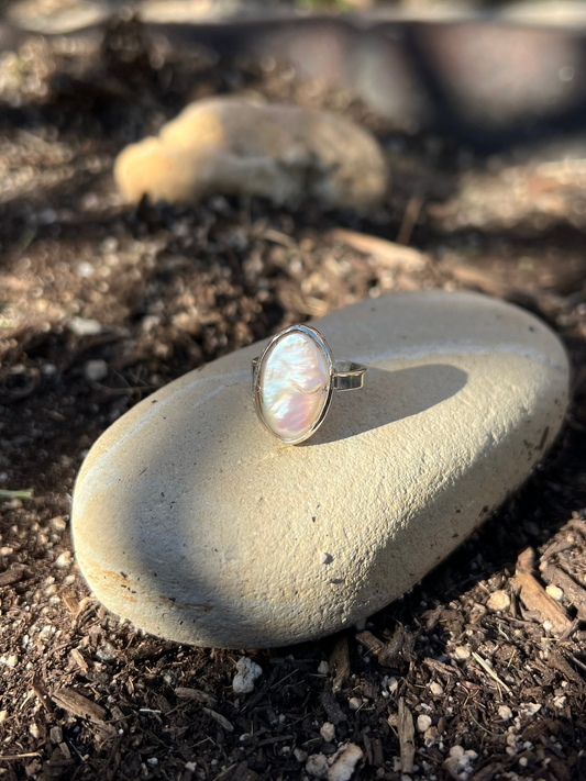 Mother of Pearl Sterling Silver Ring - Size 7.25
